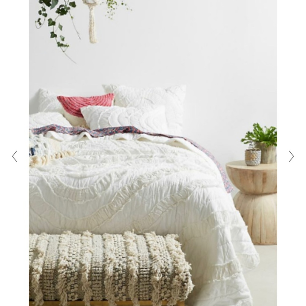 Anthropologie textured medallion quilt